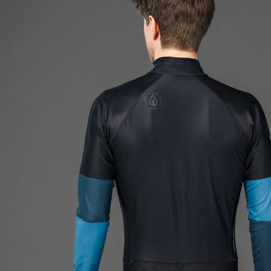 Studiophoto of the back of Vision racesuit from trimtex