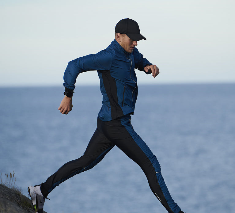 The Trainer Collection - versatile sportswear for running, hiking 
